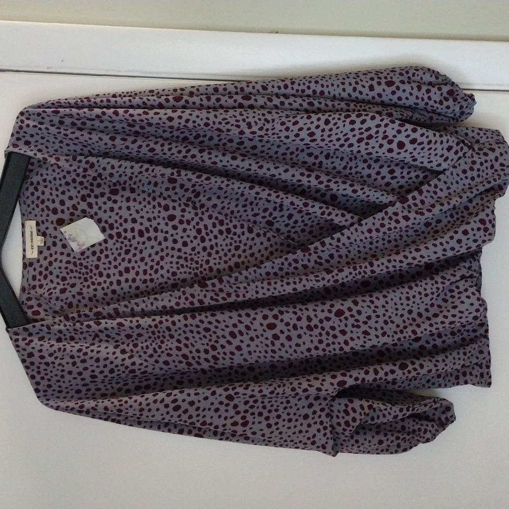 Ee some blouse size large color grey with red